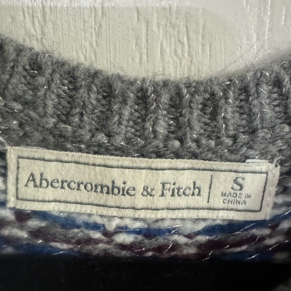 Abercrombie & Fitch Gray Nordic Pattern Crewneck Sweater size S - Picture 2 of 10